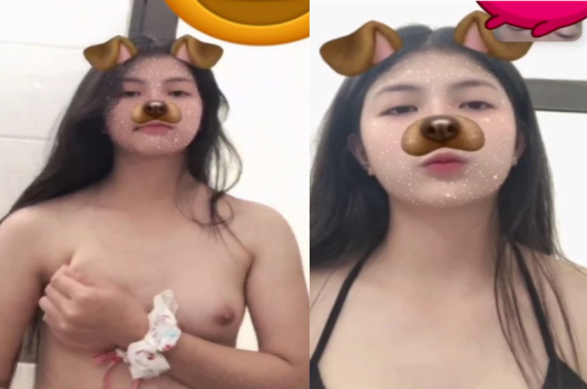 Nhớ em khoe vòng 1 gợi cảm lúc video call