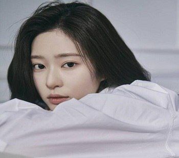 Phim sex của Minju khám phá cuộc tình vụng trộm với một người lạ