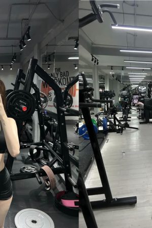 Em gym squat trên cặc anh muốn gãy